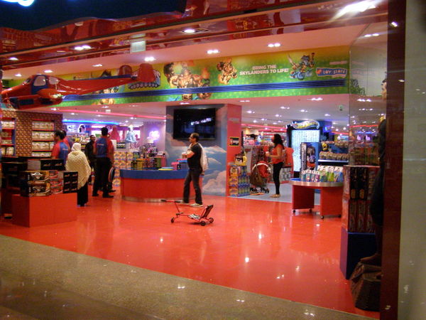 детский город «KIDZANIA» в Дубай-Молле