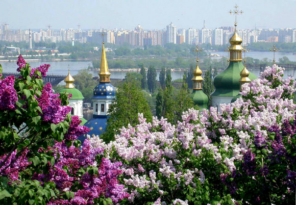 Вид на Днепр из Ботанического сада Киева Вид на Днепр из Ботанического сада Киева