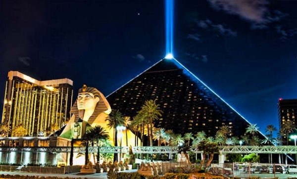 Луксор отель-казино Luxor Resort & Casino