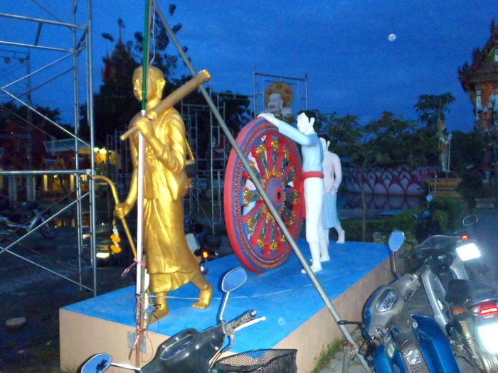 Храмовый комплекс Wat Plai Laem